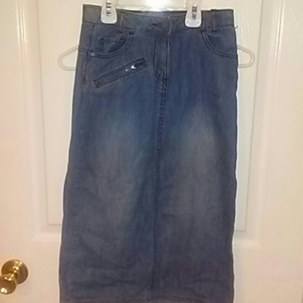 Girls cato long blue jean skirt size 8